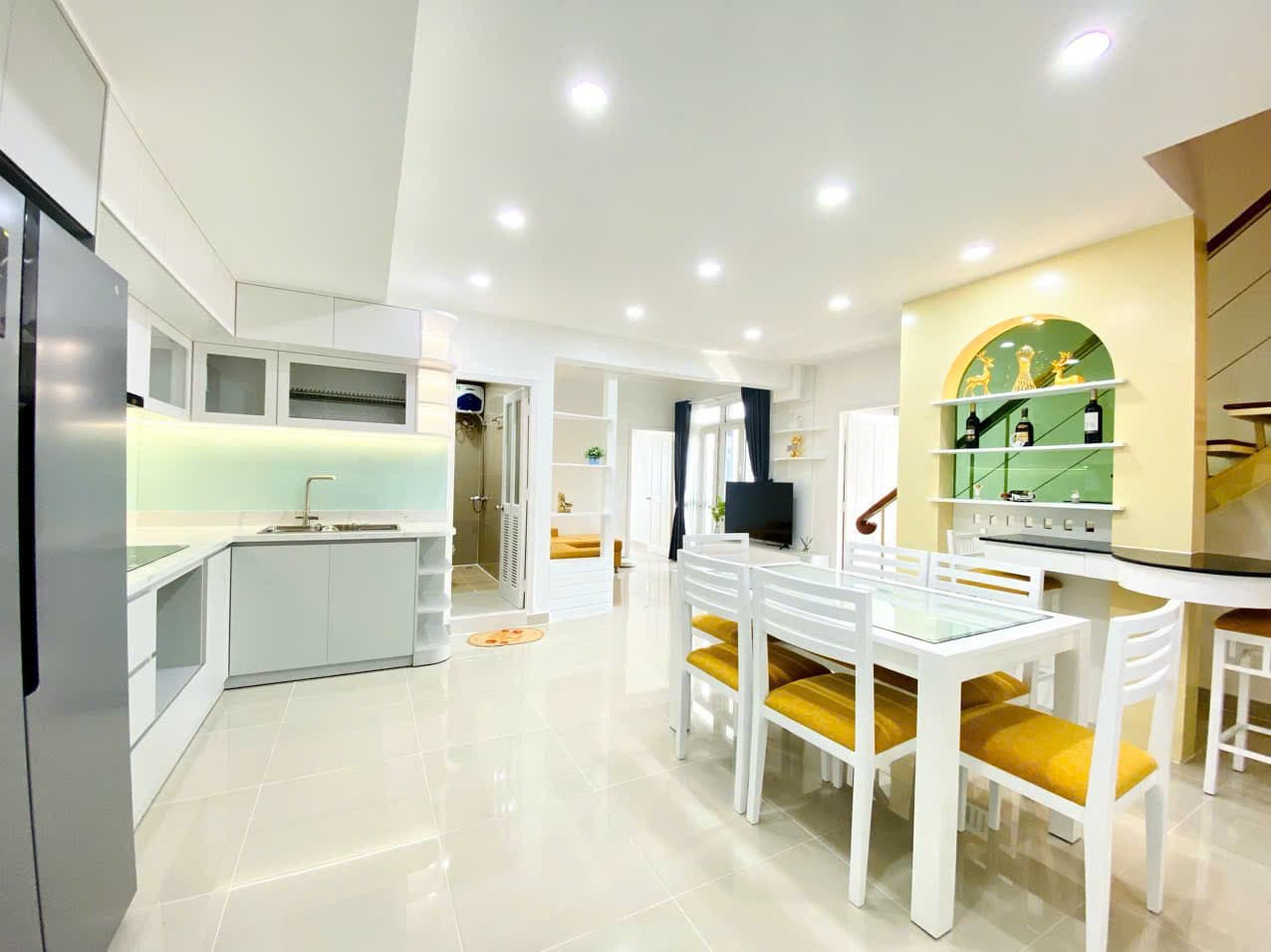 Hung Vuong 3 duplex for rent, brand new and fully furnished, 125m2 with 3 bedrooms and 3 toilets, 30M VND/month