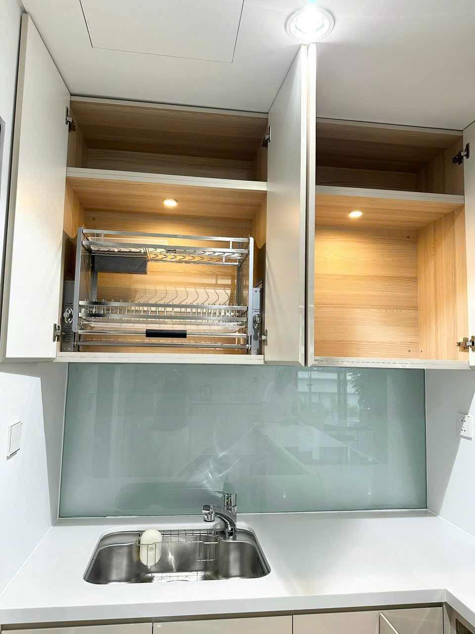 Urgent sale: Cardinal Court apartment, Phu My Hung District 7, 100m2 with 3 bedrooms