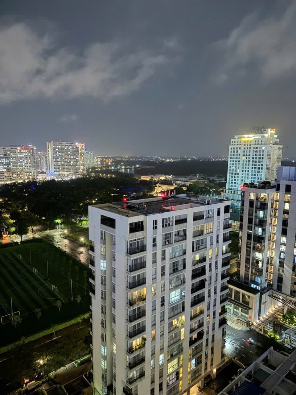 Starhill penthouse for rent, Phu My Hung District 7, 300m2 with 5 bedrooms, daily/monthly/yearly